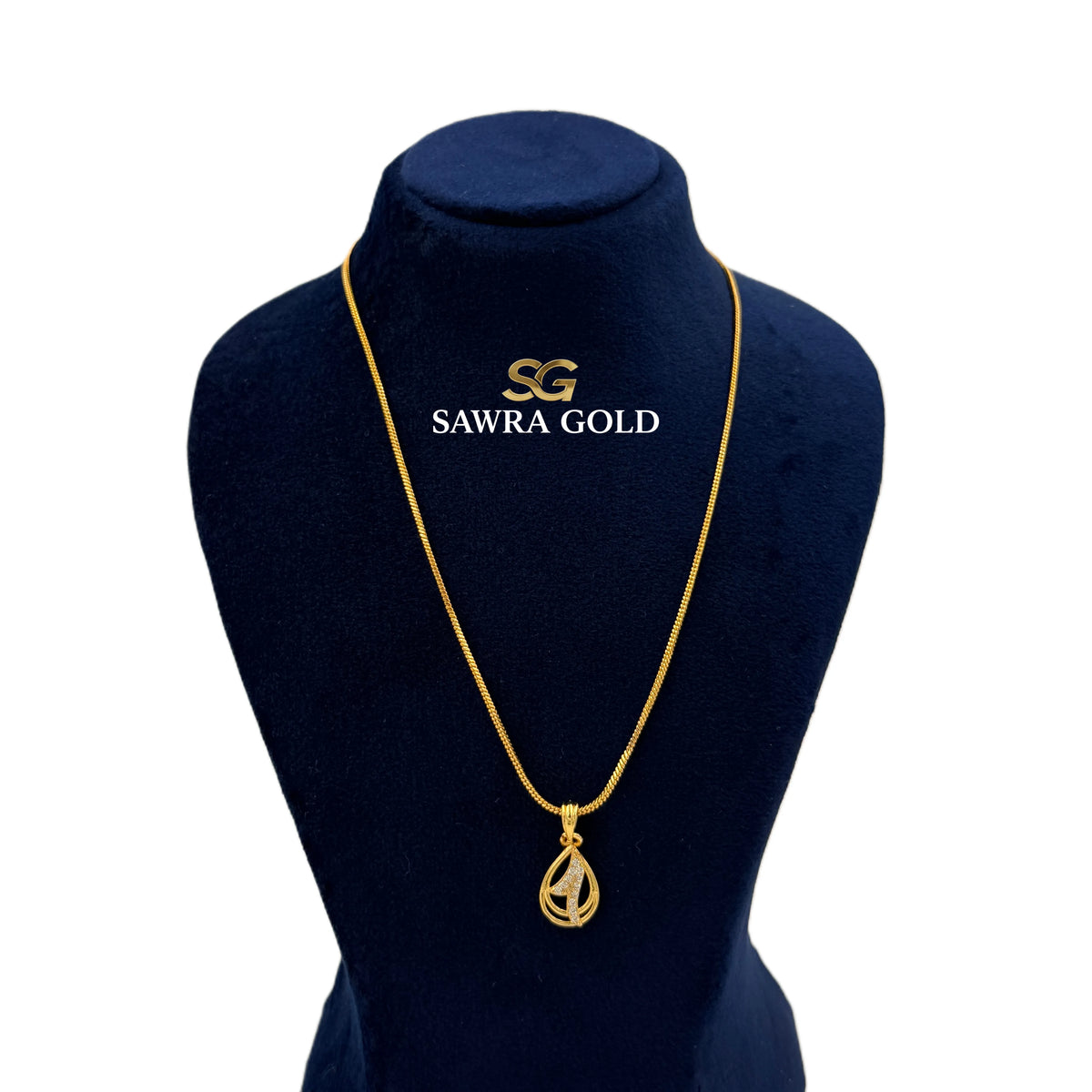 Sawra Gold Locket Chain 2666